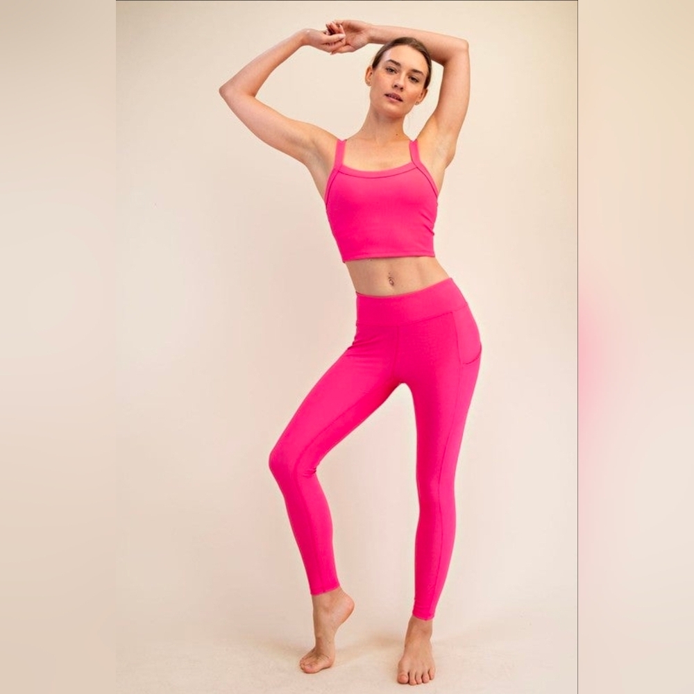 Rae Mode Ribbed Leggings Size Large NWOT Hot Pink